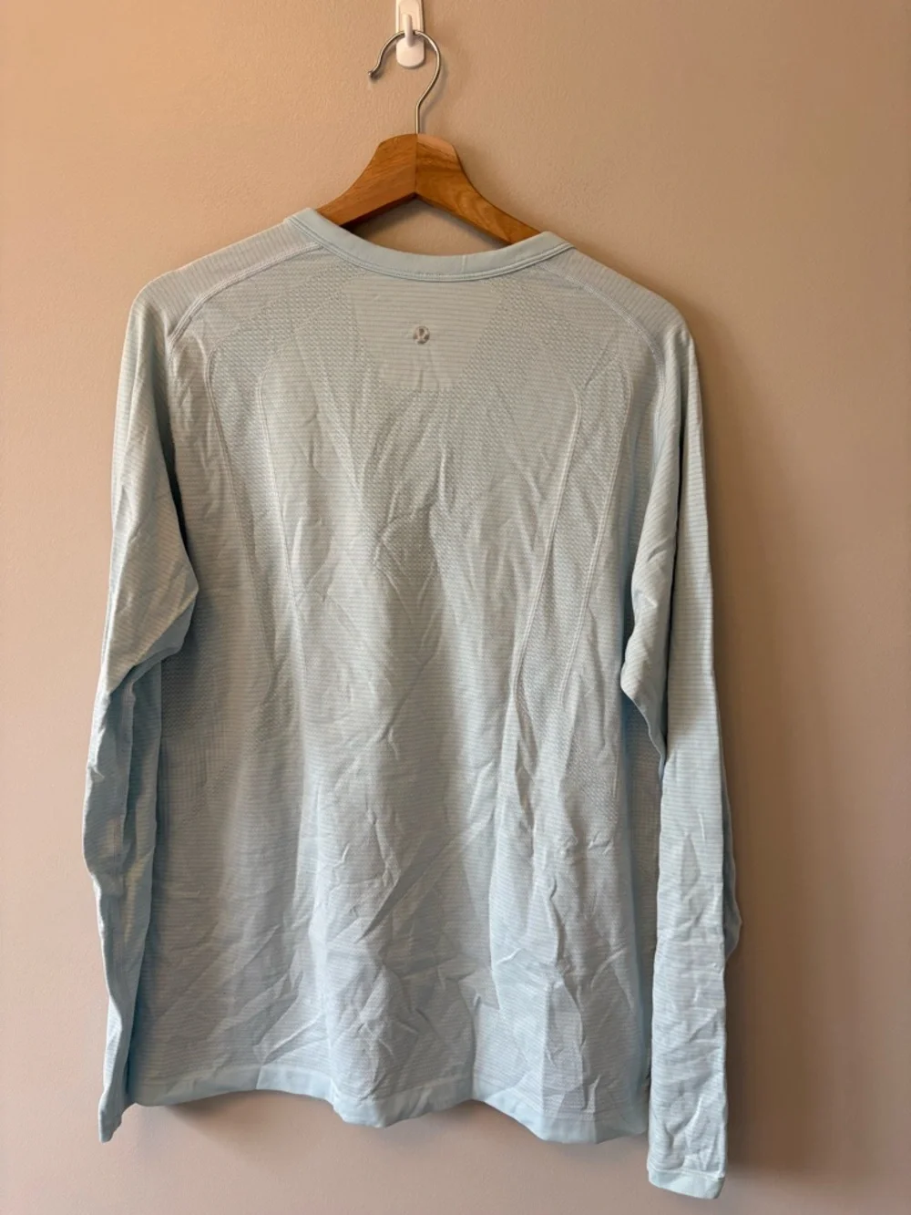 SOLD - Lululemon Athletica Swiftly Tech Button Long Sleeve Shirt - Picture 2 of 5